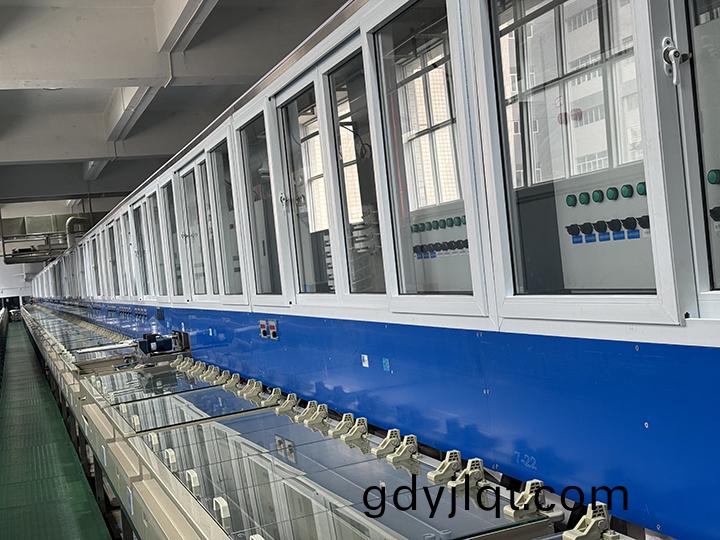 電鍍(du)生産線(xian)